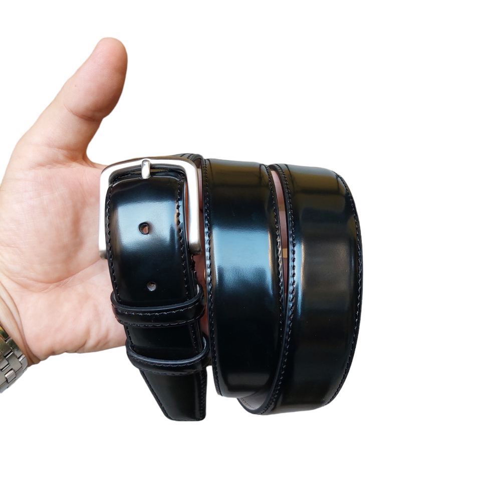 Elegant belt in black shiny calfskin