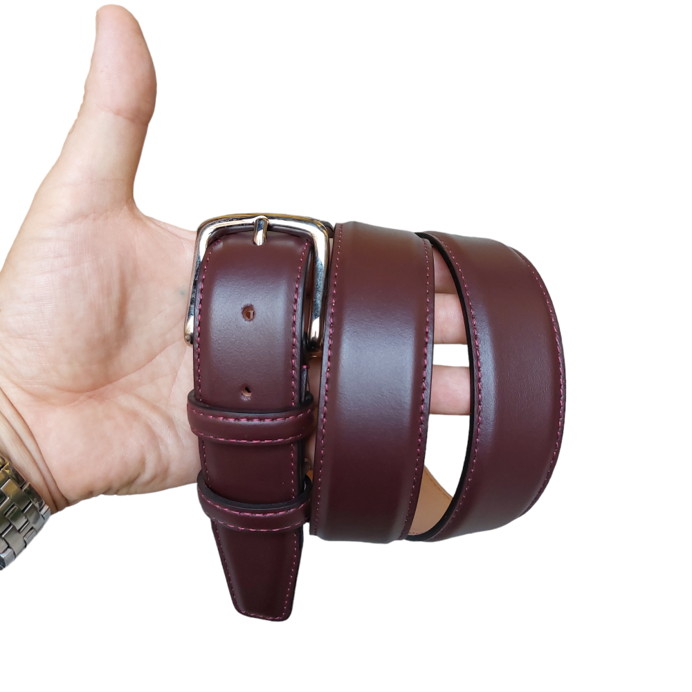 Elegant belt in burgundy nappa calfskin
