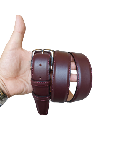 Elegant belt in burgundy nappa calfskin