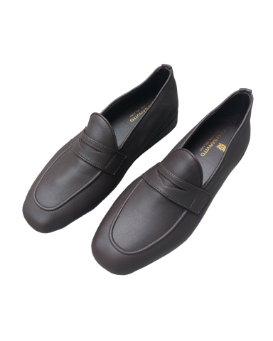 Closed Slippers in Dark Brown Leather
