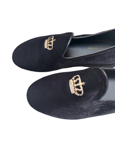 Pantofole chiuse in velluto nero con corona
