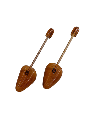 Shoe trees for elegant shoes