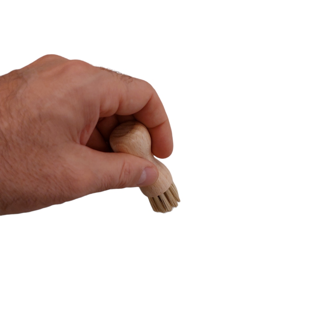 Brush polish spreader