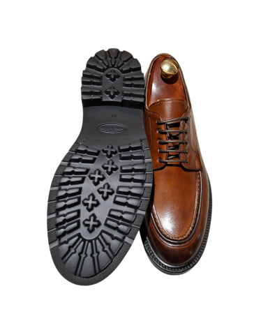handcrafted footwear made in Italy