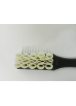 Para and nylon brush for suede