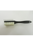 Para and nylon brush for suede